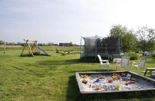 St. Peter-Ording Apartment | Landhaus-Sutje-Wolkenlos
