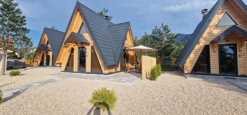 Risovac Resort | LandHaus Tri Vikendice - Idiličan boravak u prirodi Blidinja