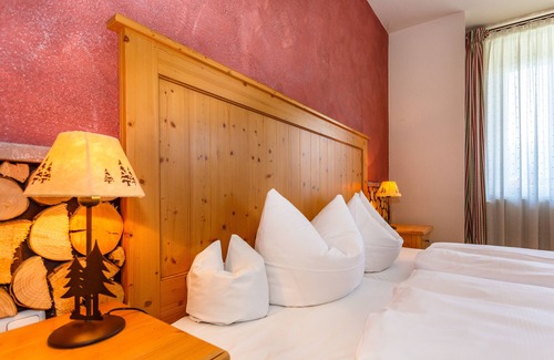 Garmisch-Partenkirchen Hotel | Landhotel & Berggasthof Panorama