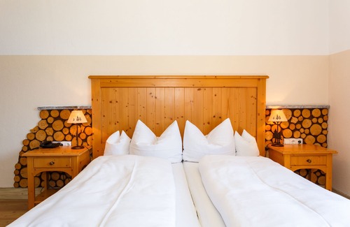 Garmisch-Partenkirchen Hotel | Landhotel & Berggasthof Panorama