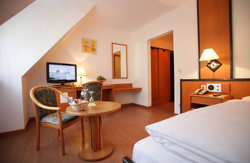Kirchensittenbach Hotel | Landidyll Hotel Zum Alten Schloss