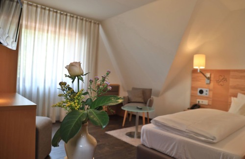 Kirchensittenbach Hotel | Landidyll Hotel Zum Alten Schloss