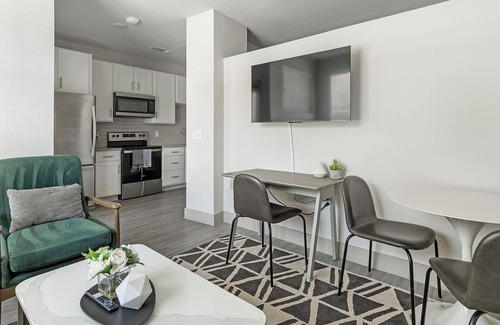 South Arlington Apartment | Landing | Amazing 1BD, Game Room, Pool
