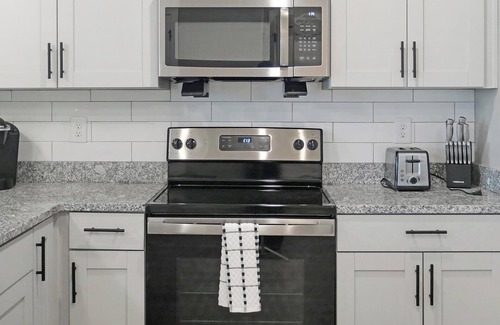 Fort Myers Apartment | Landing | Amazing 2BD, Yoga Studio, Pool