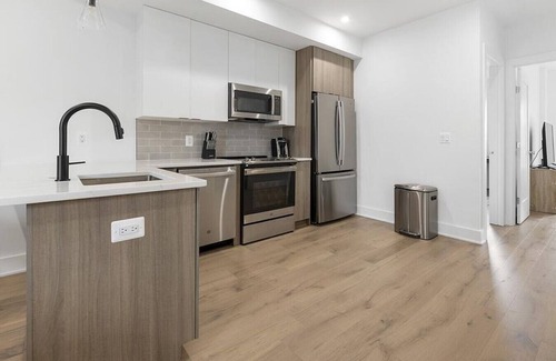 Southeast Apartment | Landing at 1335 Penn Ave - 1 Bedroom in Southeast Washington