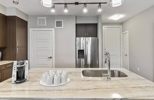 Mueller Apartment | Landing at AMLI on Aldrich - 1 Bedroom in Mueller
