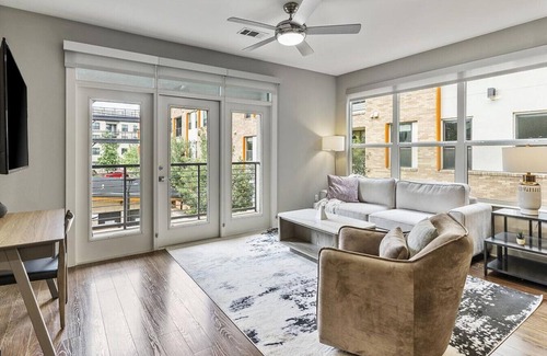 Mueller Apartment | Landing at AMLI on Aldrich - 1 Bedroom in Mueller