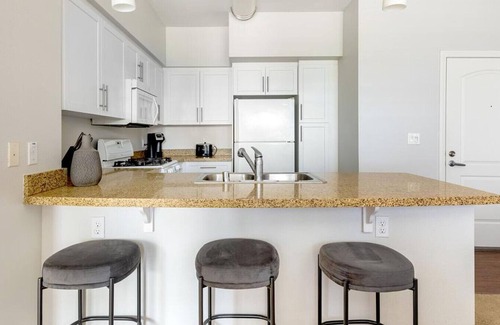 Oxnard Apartment | Landing at Artisan Apartments at East Village - 1 Bedroom in West Village