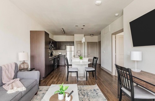 Haltom City Apartment | Landing at Bellrock Upper North - 1 Bedroom in .