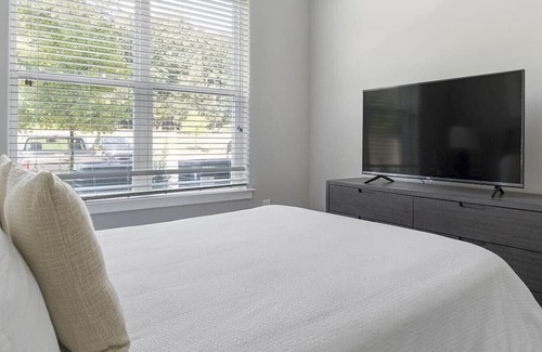 Chapel Hill Apartment | Landing at Blu on Farrington - 2 Bedrooms in Woodland Acres