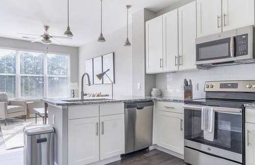 Chapel Hill Apartment | Landing at Blu on Farrington - 1 Bedroom in Woodland Acres
