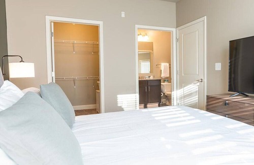 Buechel Apartment | Landing at Brookview at Apex - 1 Bedroom in Okolona