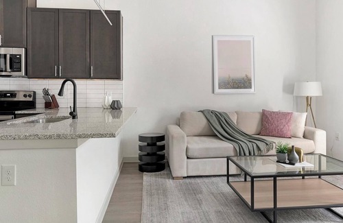 Dallas Apartment | Landing at Cedar Lakes - 1 Bedroom in Dallas