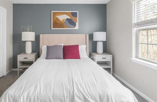 Greensboro Apartment | Landing at Chapel Walk Apartments - 1 Bedroom in Downtown Greensboro