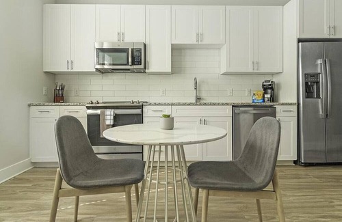 Matthews Apartment | Landing at Chestnut Farm - 2 Bedrooms in Stallings