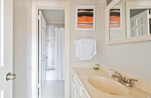 Green Hills Apartment | Landing at Chowning Square - 2 Bedrooms in Green Hills