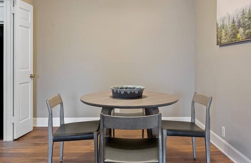 Green Hills Apartment | Landing at Chowning Square - 2 Bedrooms in Green Hills