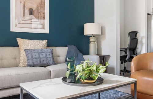 Springfield Apartment | Landing at Corner on Main - 1 Bedroom in Spring.