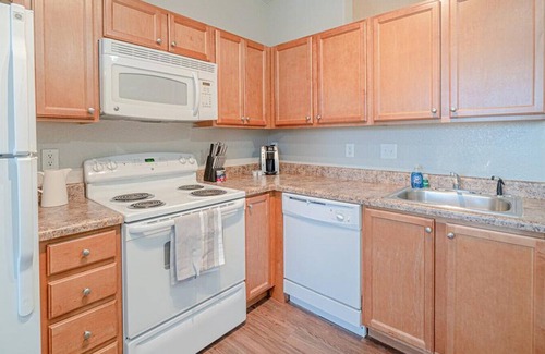 Antioch Apartment | Landing at Discovery at Mountain View - Studio in Downtown Antioch