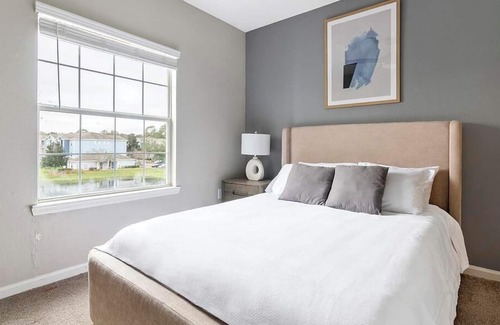 Hyde Park Apartment | Landing at Eden's Edge - 2 Bedrooms in Southwest Jacksonville