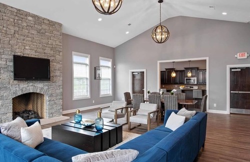 Lexington Apartment | Landing at Forty 57 Apartment Homes - 3 Bedrooms in Downtown Lexington