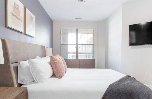 Matthews Apartment | Landing at Fountains Matthews - 1 Bedroom in Downtown Matthews