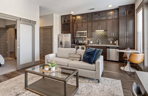 Vickery Meadow Apartment | Landing at Galleries at Park Lane - Studio in Vickery Meadow