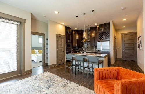 Vickery Meadow Apartment | Landing at Galleries at Park Lane - 2 Bedrooms in Vickery Meadow