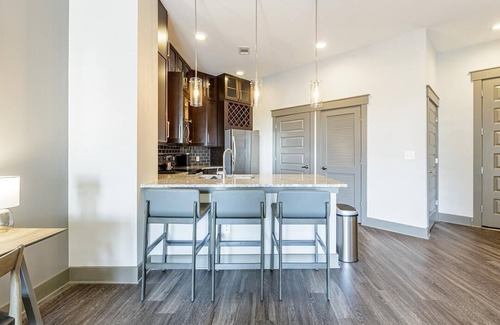 Vickery Meadow Apartment | Landing at Galleries at Park Lane - 1 Bedroom in Vickery Meadow