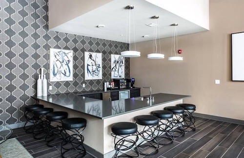 Vickery Meadow Apartment | Landing at Galleries at Park Lane - 1 Bedroom in Vickery Meadow