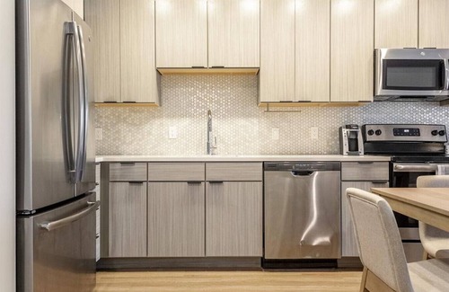 Compton Heights Apartment | Landing at Grand Flats - 2 Bedrooms in Compton Heights