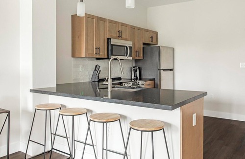 Kensington Apartment | Landing at Hagert and York - 1 Bedroom in East .
