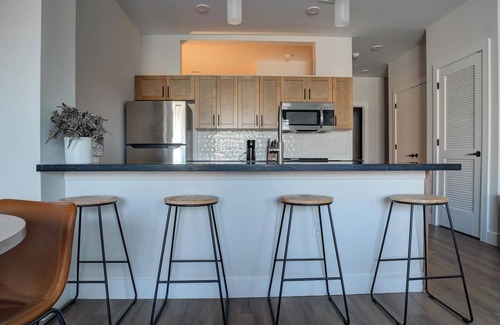 Kensington Apartment | Landing at Hagert and York - 1 Bedroom in East .