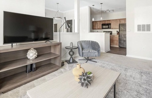 Mint Hill Apartment | Landing at Hawthorne at the Greene - 1 Bedroom in Bradfield Farms