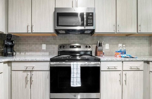 West Ashley Apartment | Landing at Heyward West Ashley - 2 Bedrooms in West Ashley