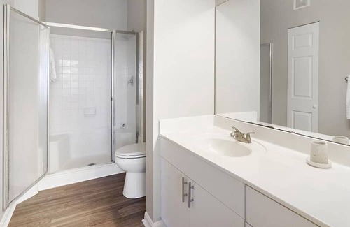 Sanford Apartment | Landing at Lakes Edge - 2 Bedrooms in Downtown Sanford