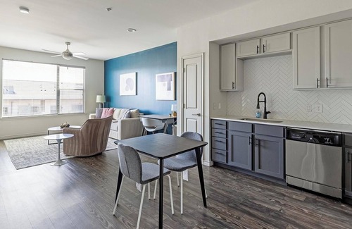 Kessler Apartment | Landing at Lofts at Sylvan Thirty - 1 Bedroom i.