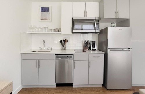 Mann Apartment | Landing at Madrone - Studio in Central District