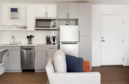 Mann Apartment | Landing at Madrone - Studio in Central District