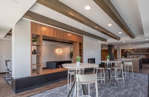 McCordsville Apartment | Landing at McCord Square - 2 Bedrooms in Mc Cordsville