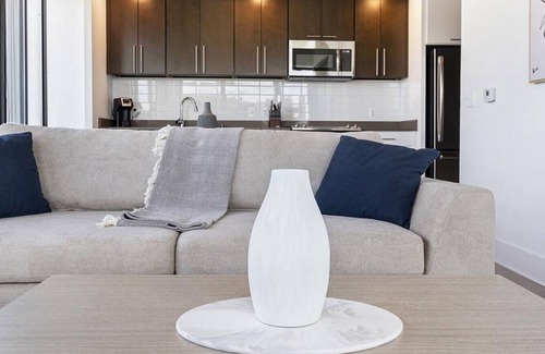 Baileys Crossroads Apartment | Landing at Mission Lofts - 2 Bedrooms in Downtown Falls Church