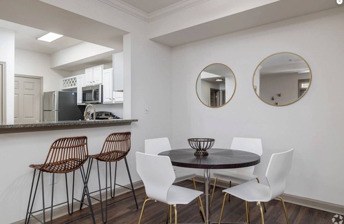 Piedmont Heights Apartment | Landing at Monroe Place - 1 Bedroom in Lenox Park