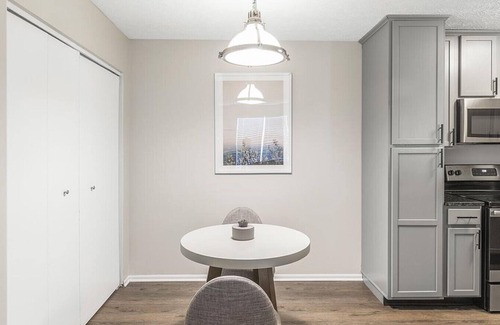 Lewis Center Apartment | Landing at Oak Creek at Polaris - 1 Bedroom in Downtown Columbus