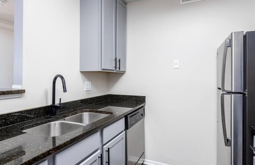 Lewis Center Apartment | Landing at Oak Creek at Polaris - 1 Bedroom in Downtown Columbus