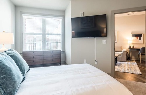 Plaza Midwood Apartment | Landing at One305 Central - 1 Bedroom in Plaza Midwood