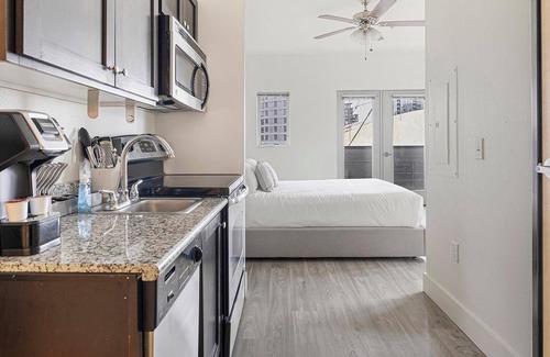Pearl District Apartment | Landing at Pearl Studios - Studio in Northwest .