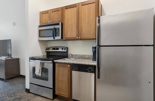 Pearl District Apartment | Landing at Pearl Studios - Studio in Northwest Portland