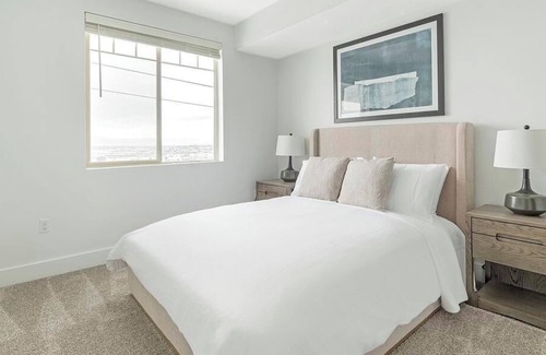 Draper Apartment | Landing at Point of View Apartments - 1 Bedroom in Downtown Draper