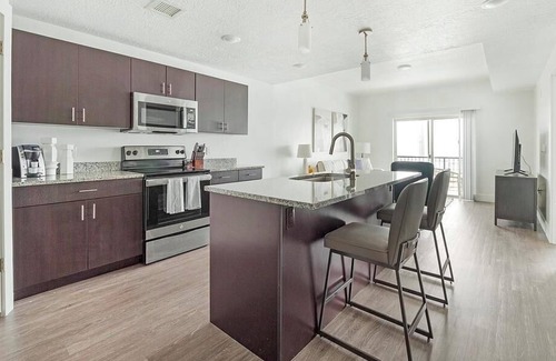 Draper Apartment | Landing at Point of View Apartments - 1 Bedroom in Downtown Draper