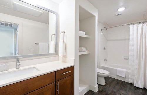 Richmond Apartment | Landing at Residences at River Park West - 1 Bedroom in Riverpark West